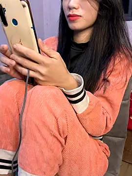 Ladygirrl22 live sex cam