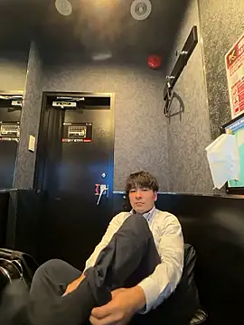 yuuki8910 live sex cam