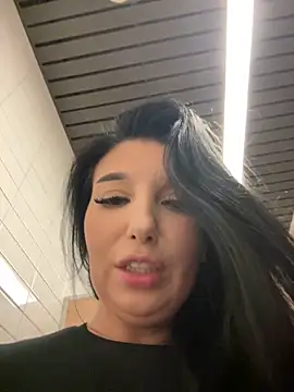 Tisha_Busty live sex cam