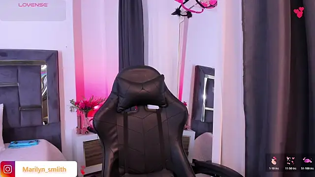 MarilynSmIith live sex cam