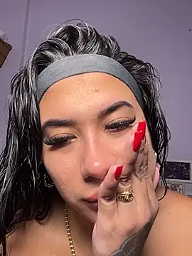 kiim_taaylor live sex cam