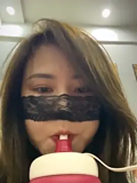 Diana8899 live sex cam