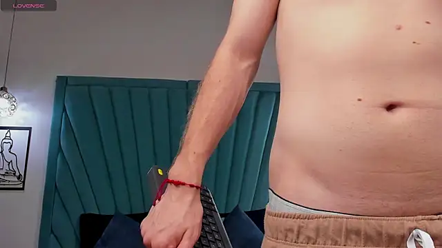 Ostin_Saints live sex cam