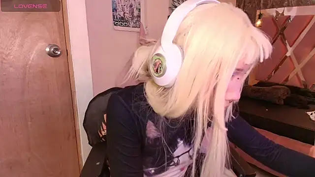 Terraelowen live sex cam