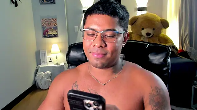 LEONHDZ live sex cam