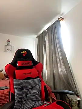 Ezzio_Scolaro live sex cam