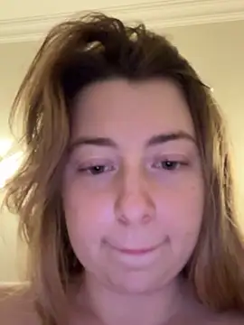 curvyflawless live sex cam