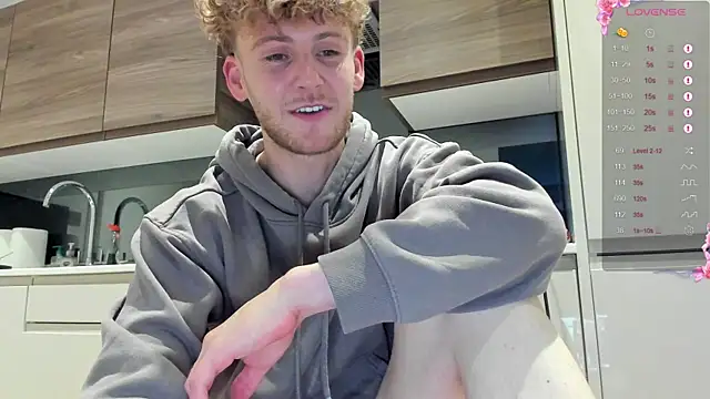 DominantAlex18 live sex cam