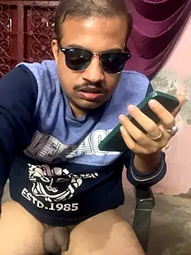 Saxymood1111 live sex cam