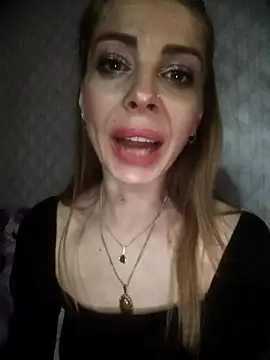 Privet-Introvert515 live sex cam