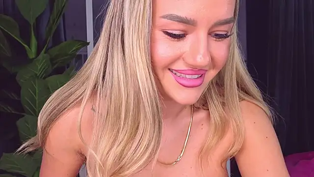 SpoilM3Mor3 live sex cam