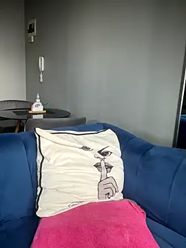 Curveysinaa live sex cam