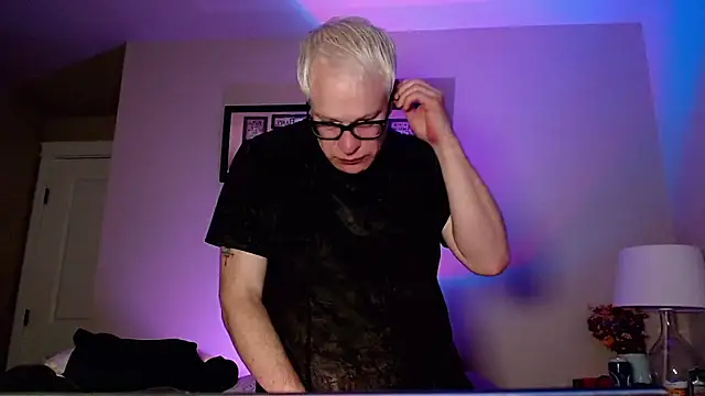 Snarfle82 live sex cam