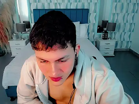 Axel_savage live sex cam