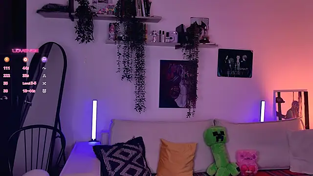 Lollyshy live sex cam