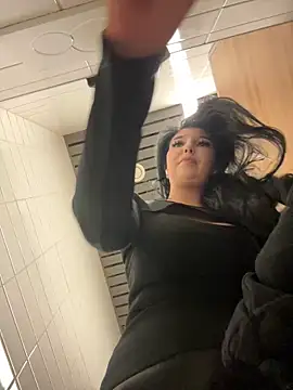 Tisha_Busty live sex cam