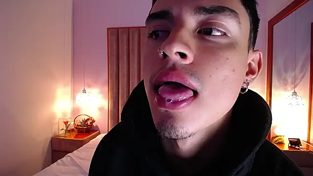 DrakeCollinss live sex cam