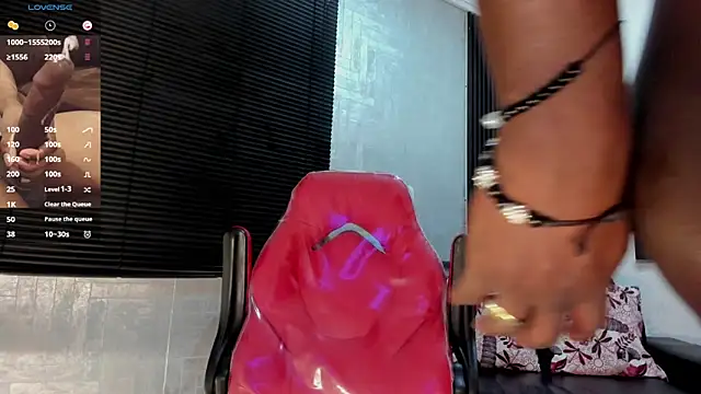 DannSmmith live sex cam