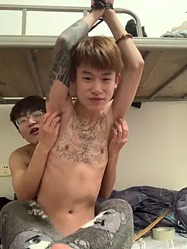 KK-cuteboy live sex cam