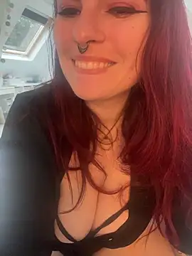 LunaMoongirl live sex cam