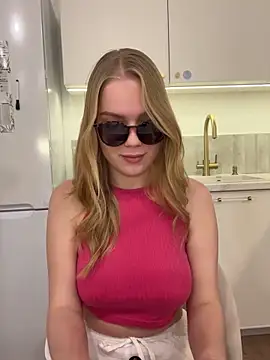 Little_Forest_ELF live sex cam