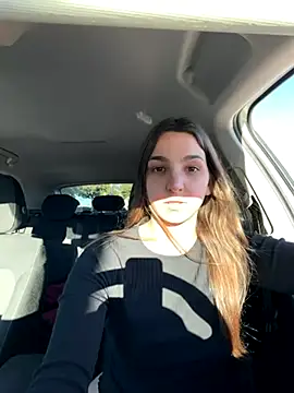 DoriDeluxe66 live sex cam