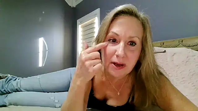 Lisaisluscious live sex cam