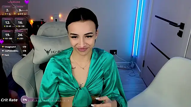 AdeleLaCr0ix live sex cam