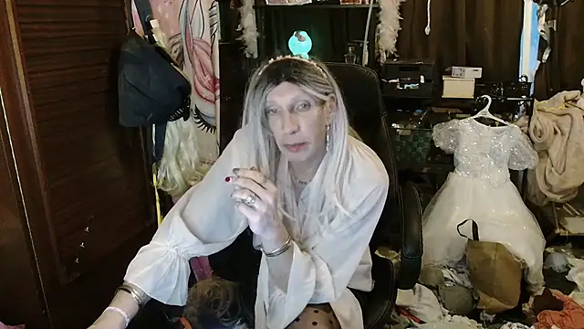 Ombeline1 live sex cam