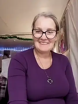 irinamaux live sex cam