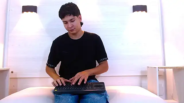 Jhojan_twink live sex cam