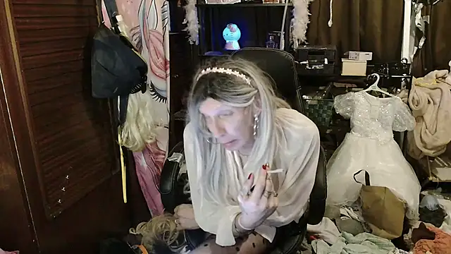 Ombeline1 live sex cam