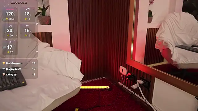 MaddyWattson live sex cam