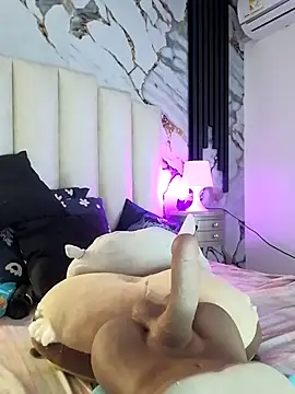 mollieblue69 live sex cam