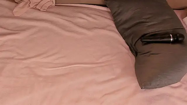 VelvetAnna live sex cam