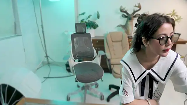 Yuyu_babii67 live sex cam