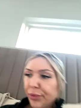 lolableux live sex cam