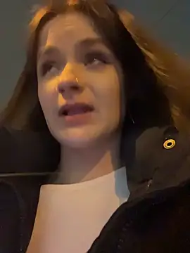 KittyQueeny live sex cam