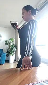 Esmeralda333 live sex cam