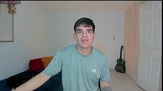 Ares_Johnson live sex cam