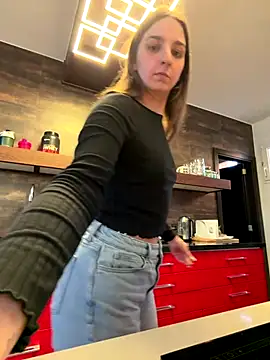 DoriDeluxe66 live sex cam