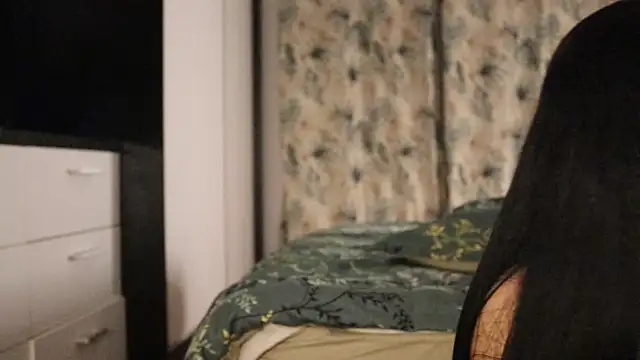 IvyKaelani live sex cam