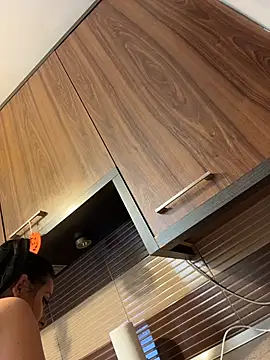 Hotmomcheckk_ live sex cam