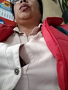 __valentina18 live sex cam