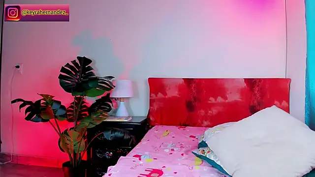 Esmeralda_h live sex cam