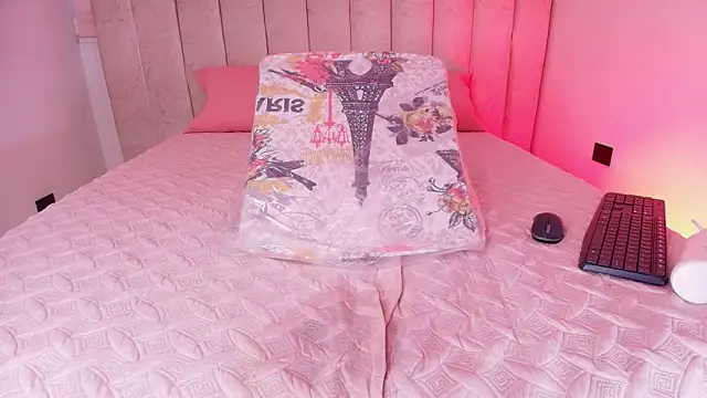 chloe_leroy_ live sex cam