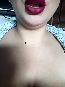 LINA-DALOUA live sex cam