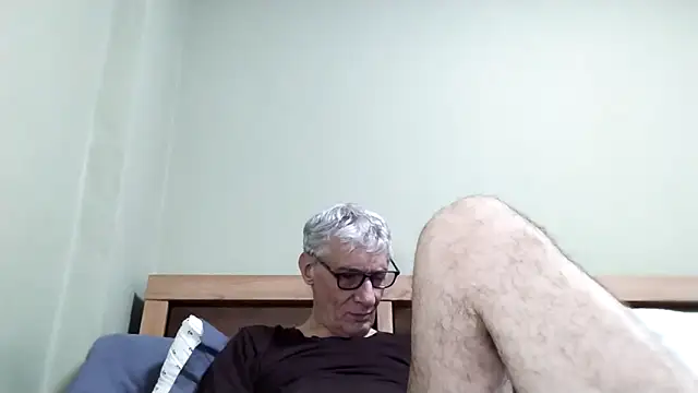 BIGUNCUTHARDCOCK live sex cam