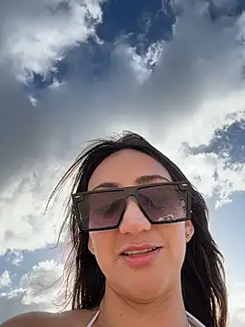 Ninabigtitied live sex cam