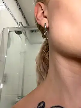 TeaseKitten live sex cam